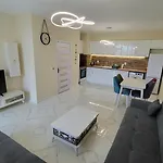 El-em Apartments-в-301 דירה *